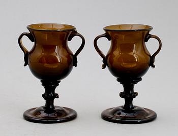 POKALER, 1 par, brunt glas, antika.