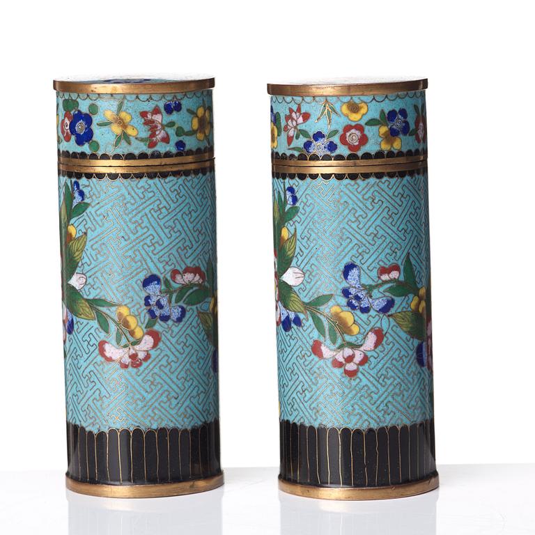A set of two cloisonné boxes with cover, Qing dynastin 19th Century.