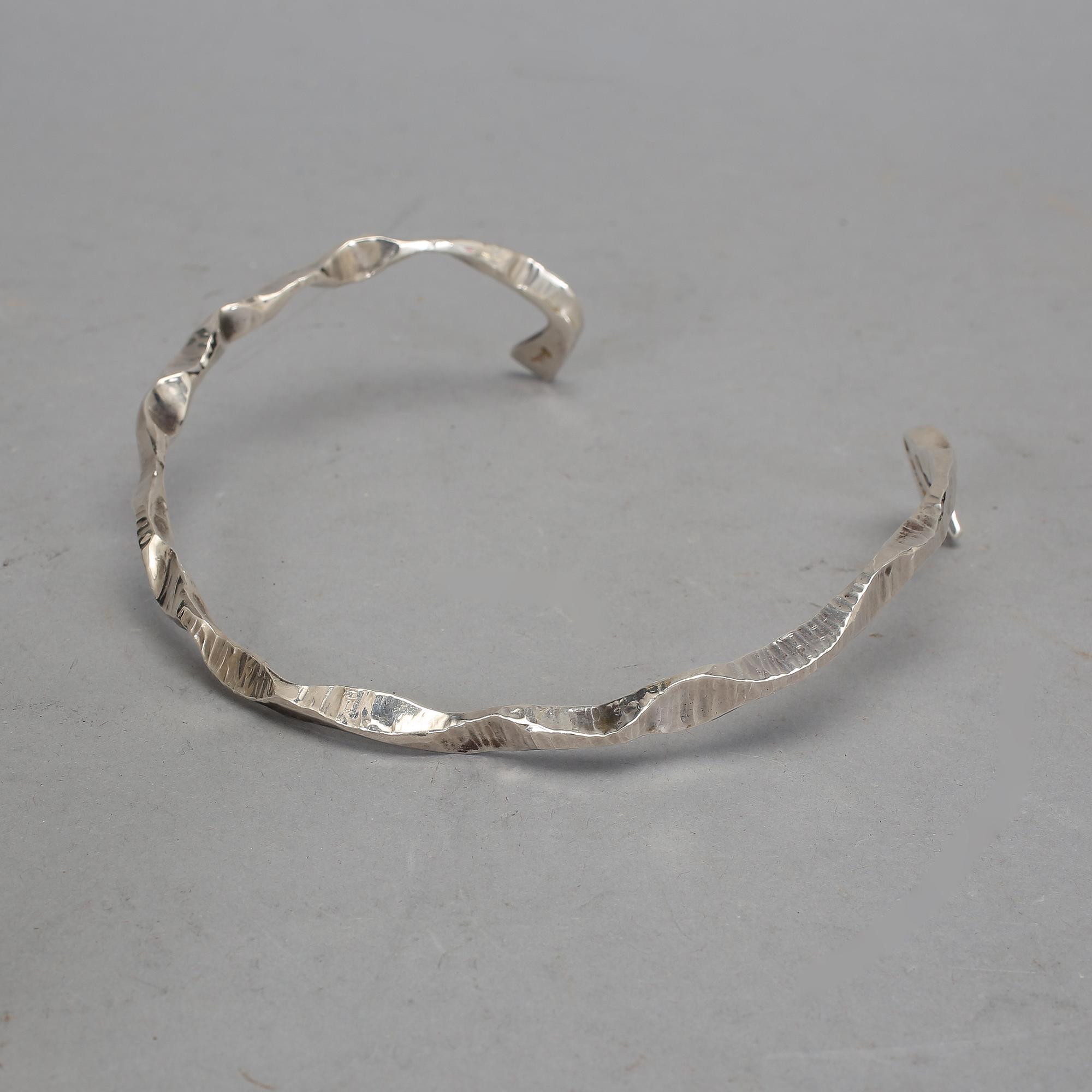 HALSBAND, silver. Claes Giertta, Stockholm, troligen 1981. Vikt ca 64 gram.