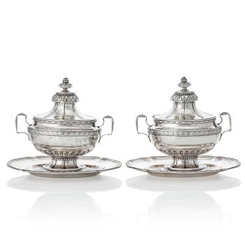 199. A pair of Swedish Gustavian silver sauce tureens, mark of Arvid Floberg, Stockholm 1780.