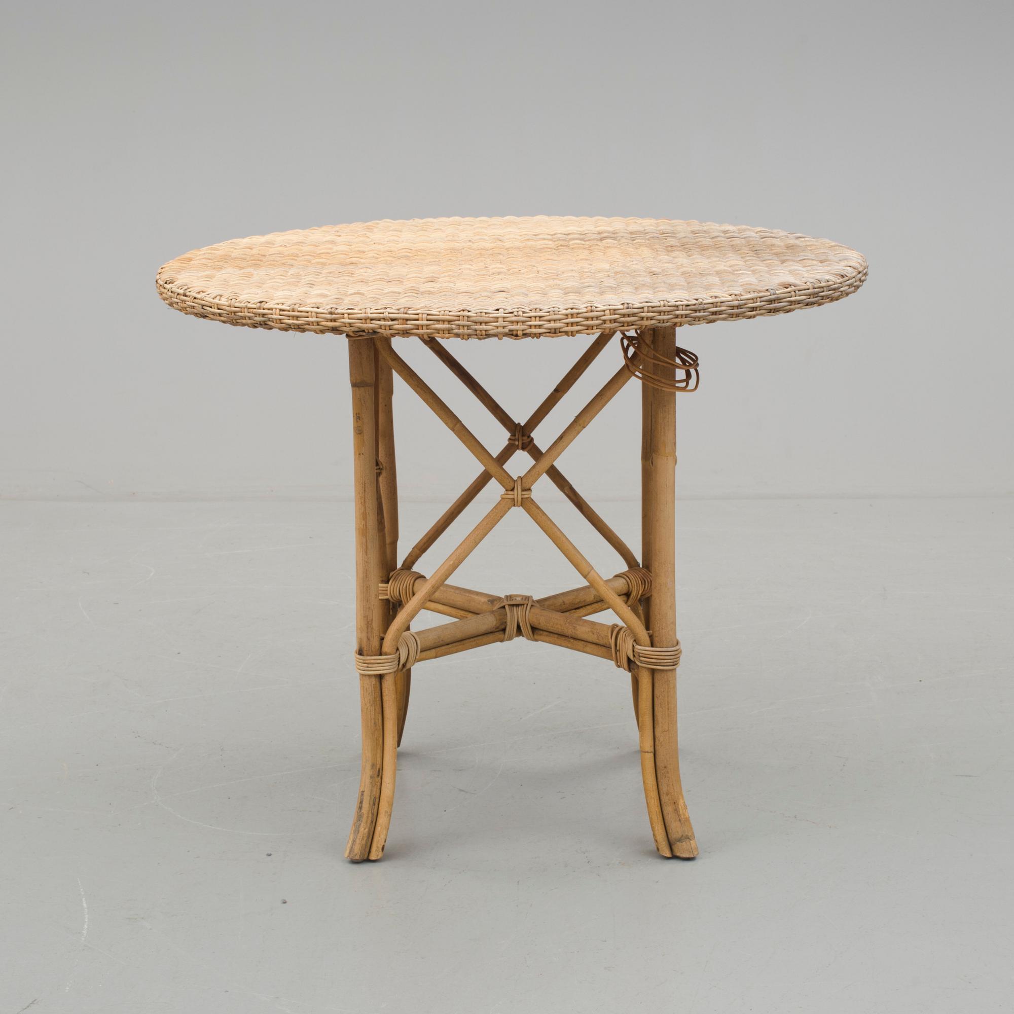 MÖBELGRUPP, 5 delar, rotting, 1900-talets andra hälft.