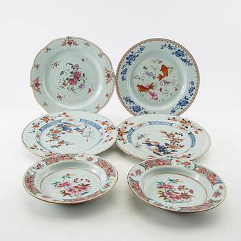 A group lot of six Chinese Export dishes, Qing dynasty, 18th century.