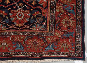 SEMI-ANTIQUE BIDJAR. 197,5 x 132,5 cm.