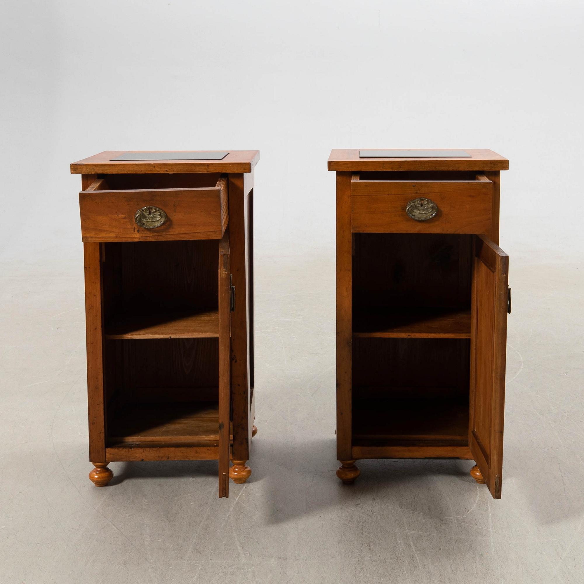 Sängbord, ett par, Art Deco, 1900-talets första hälft.