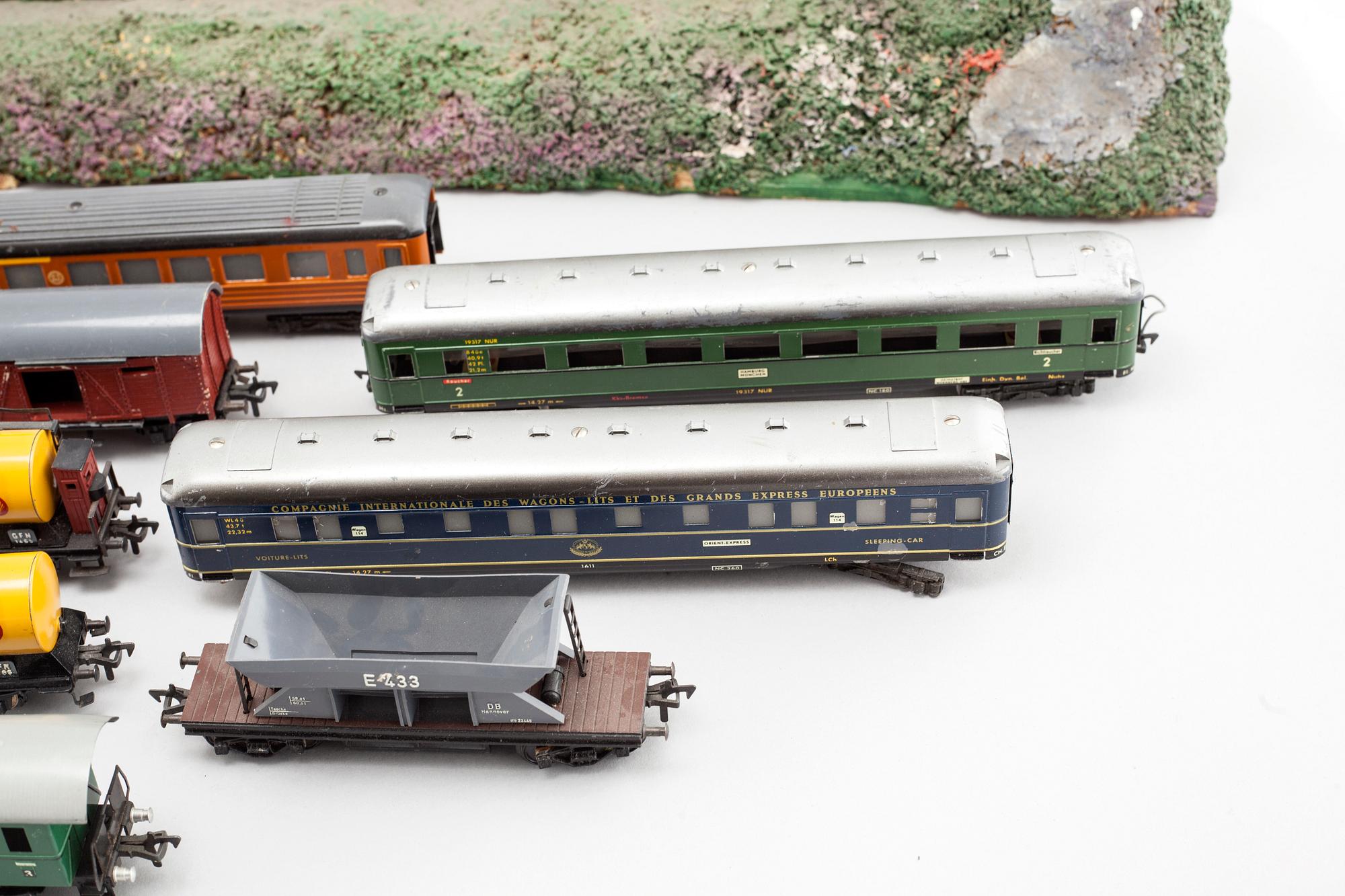 A model train set with accessories, partly Fleischmann, second half of the 20th century.