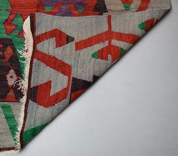 KELIM, Turkiet, semiantik. Ca 330x176 cm.