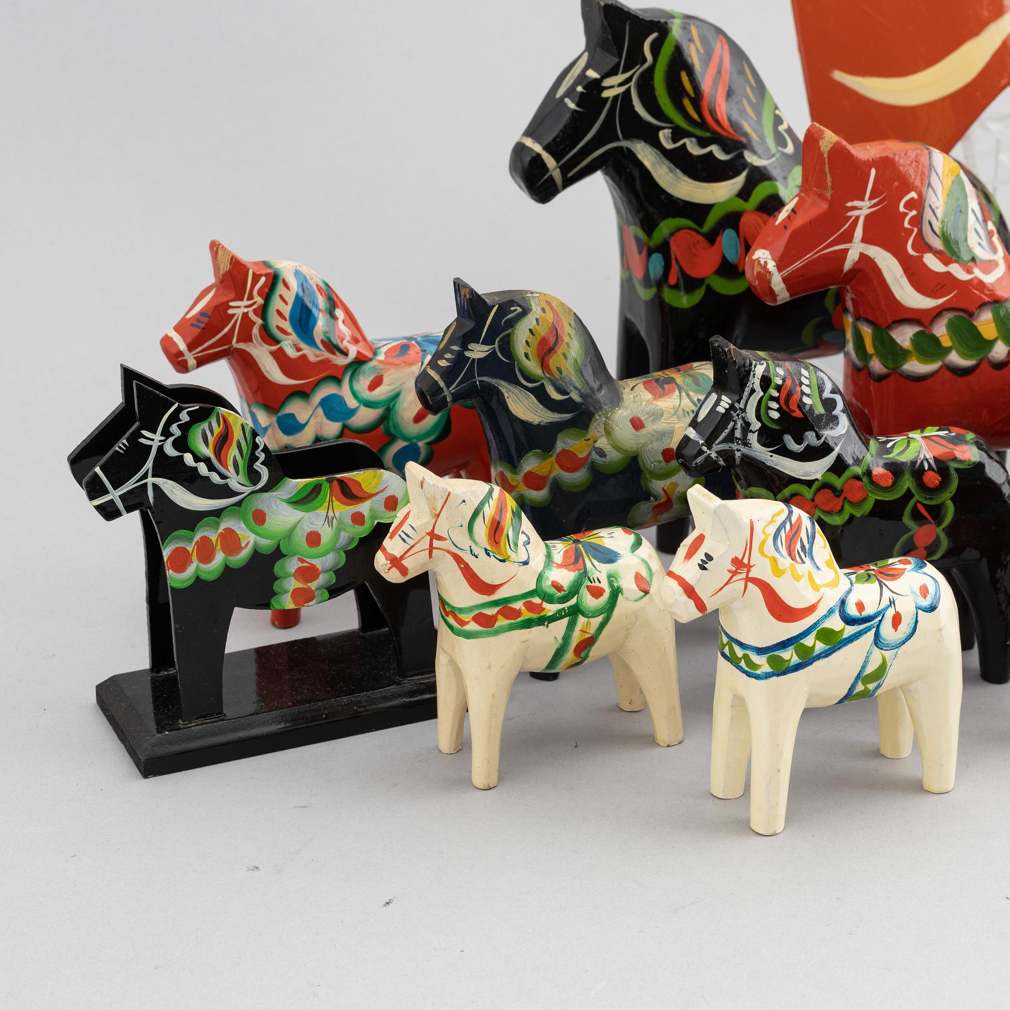 A set of painted wooden horses and roosters from Dalarna, Sweden, mid 20th century and late 20th century.