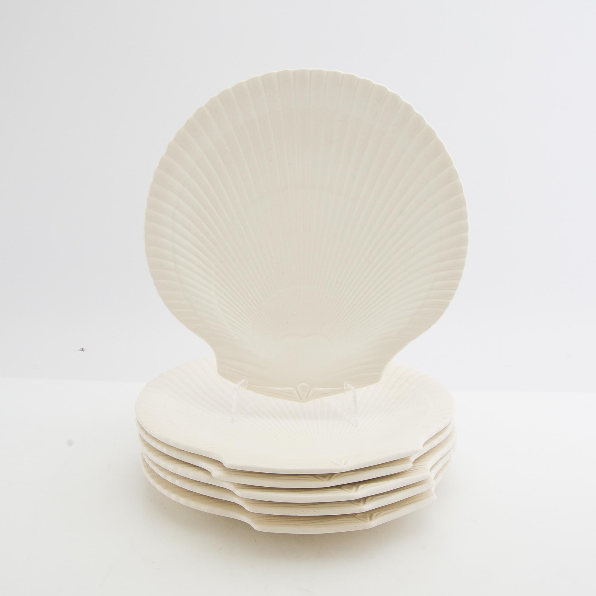 Plates, 6 pcs, Wedgwood of Etruria & Barlaston, England, 20th century.