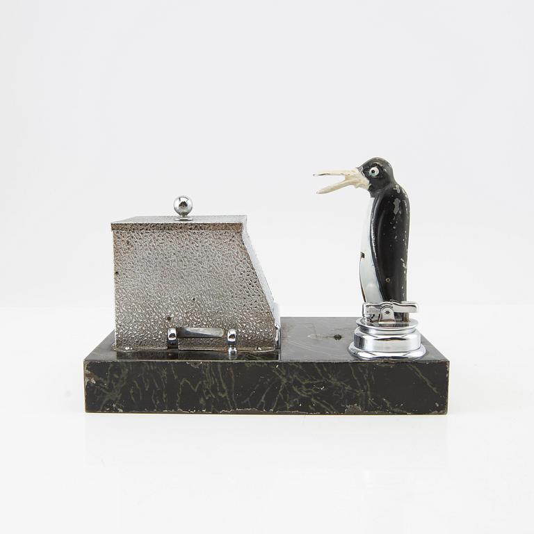 Ronson bordständare och cigarettställ "Pick-a-cig" ca 1936 USA.