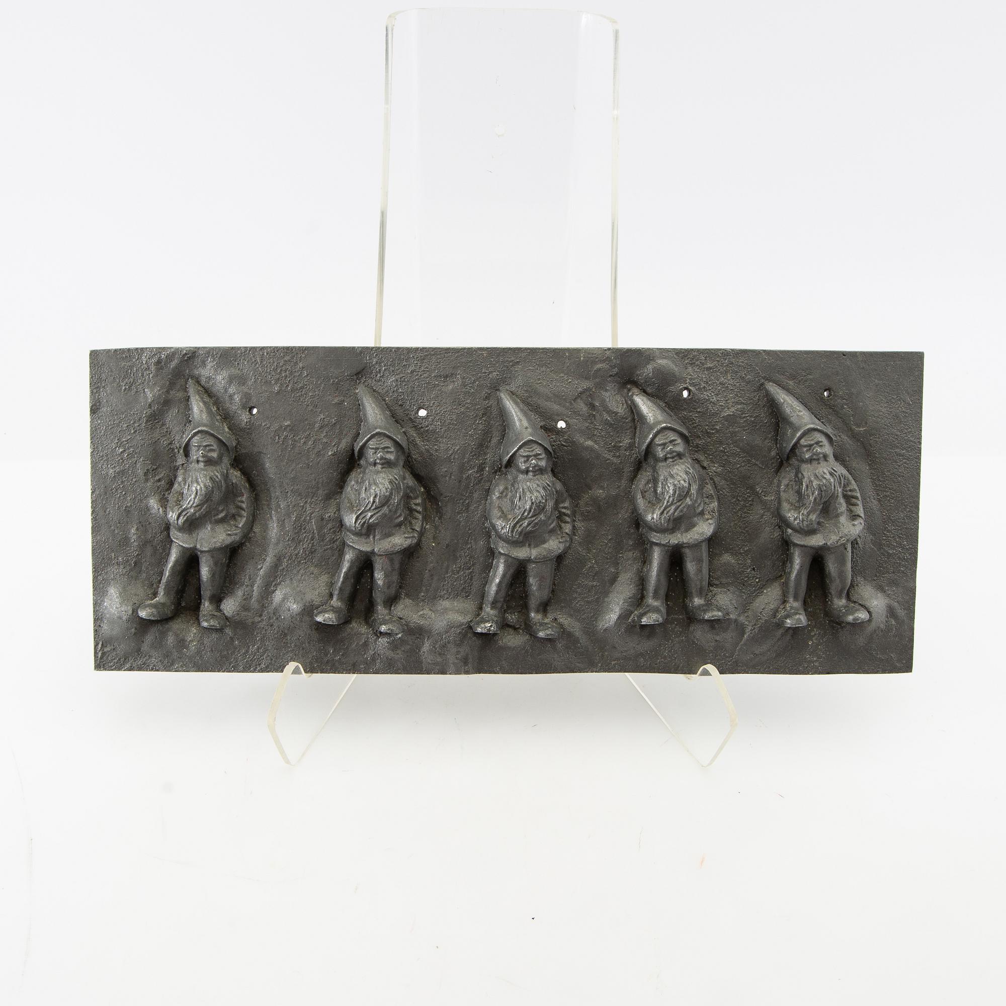 A collection of gnomes and lacquer sticks with seals 19 dlr first half/mid 20th century.