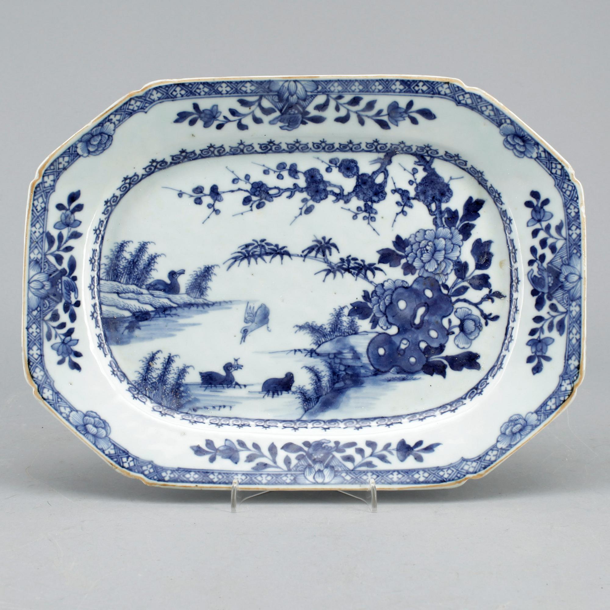 STEKFAT, porslin, Qingdynastin Qianlong (1736-95).