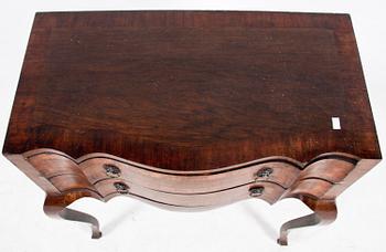 BYRÅ, rokokostil, 1900-tal.