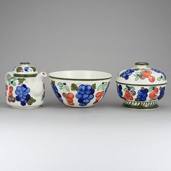 A set of a tea pot, bowl and tureen by Dorrit von Fieandt, "Palermo" for Arabia, Finland.