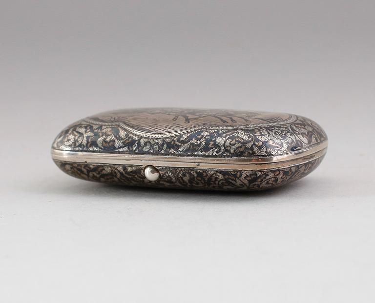 DOSA, silver, Ryssland 1885. Vikt ca 100 gram.