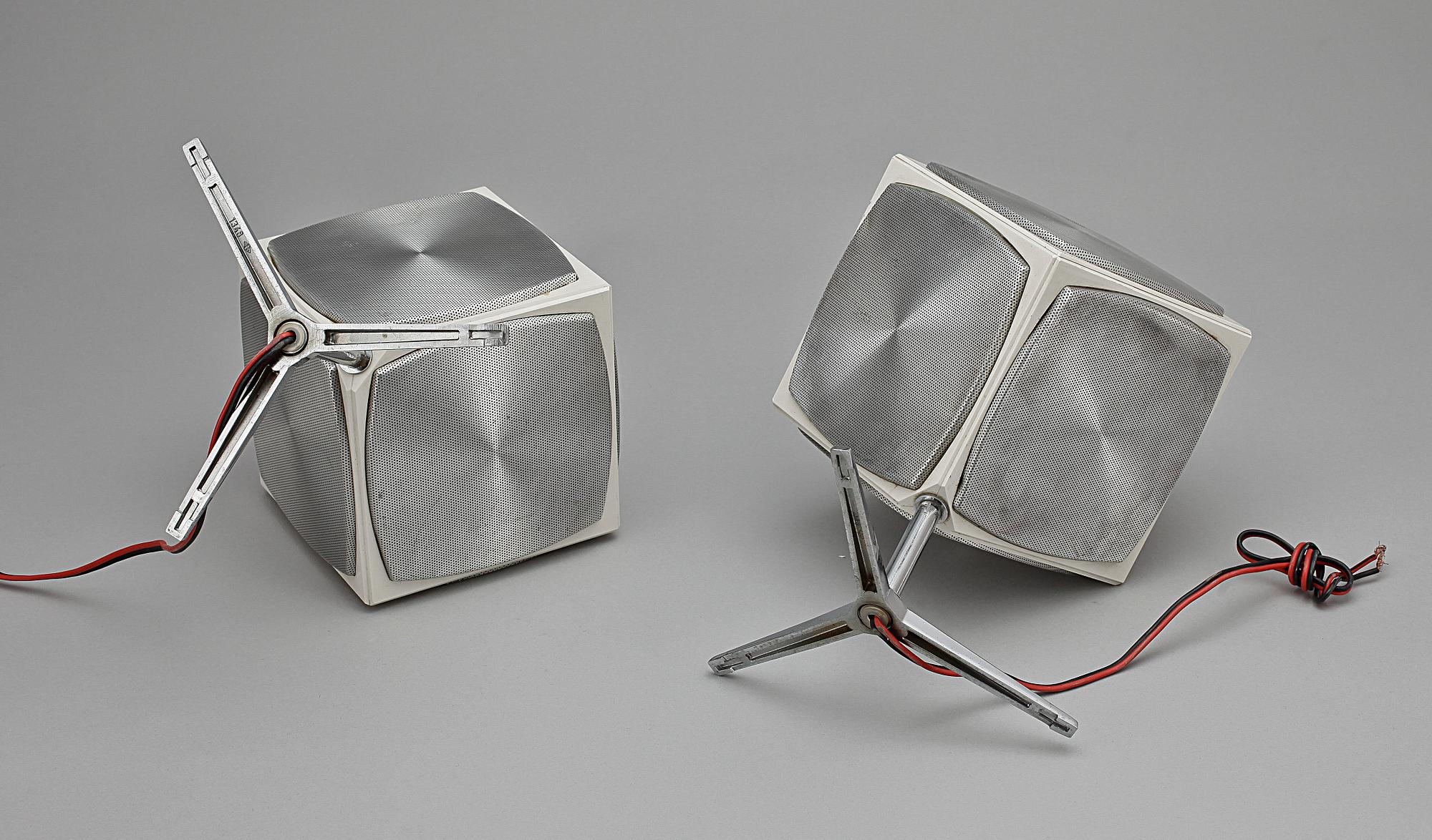 HÖGTALARE, ett par, "Troika Kub", Grundig, 1900-talets slut.