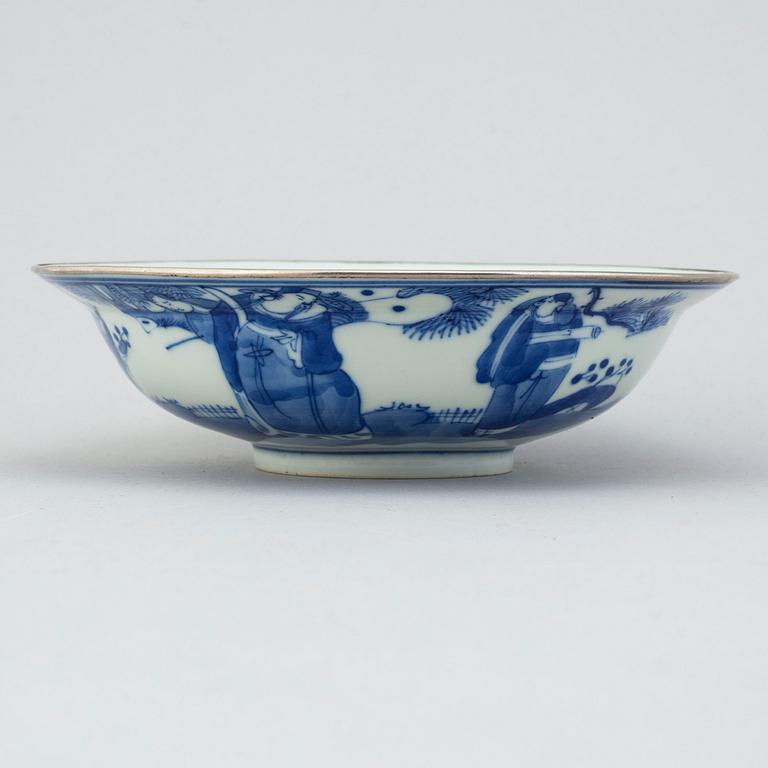 A group of five dishes, Qing dynasty and 20th Century.