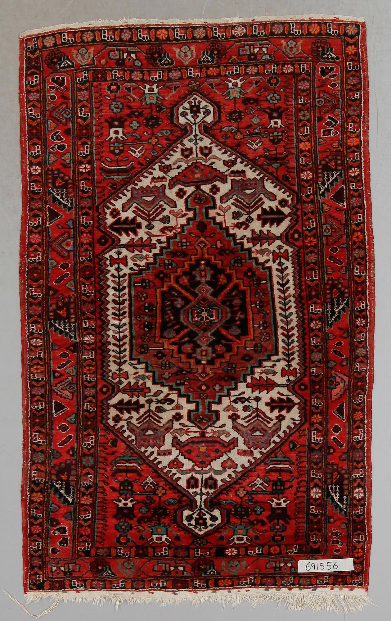 MATTA, Hamadan, ca 232 x 137 cm.