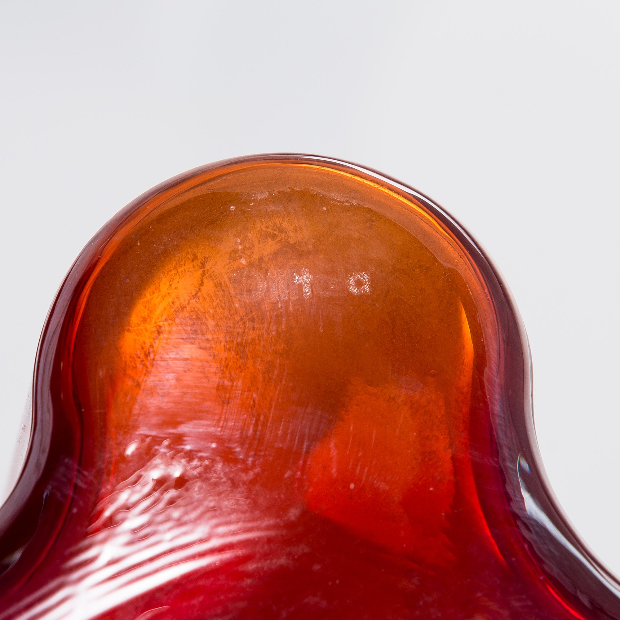 ALVAR AALTO, A red 'Savoy' glass vase, Iittala 2000s.