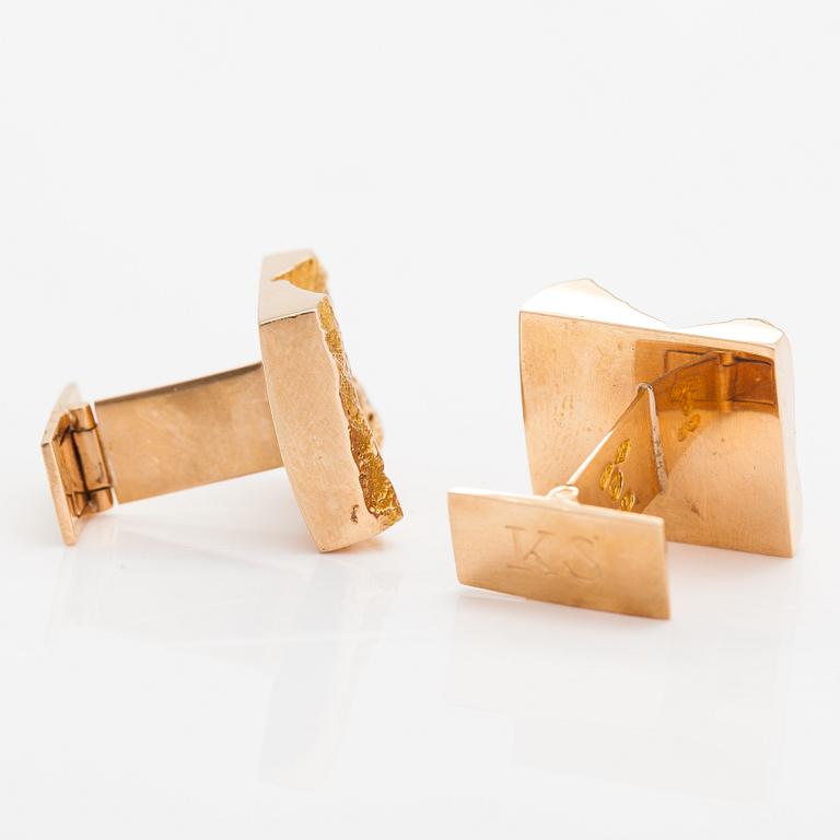 Björn Weckström, "Ravines", a pair of 14K gold cufflinks . Lapponia 1965.