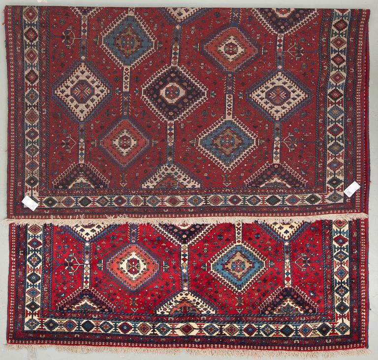 A carpet from Yalameh, around 323 x 207 cm.