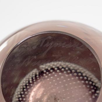 Gunnel Nyman, A glass vase model 'GN 26'. signed G. Nyman Nuutajärvi Notsjö -51.