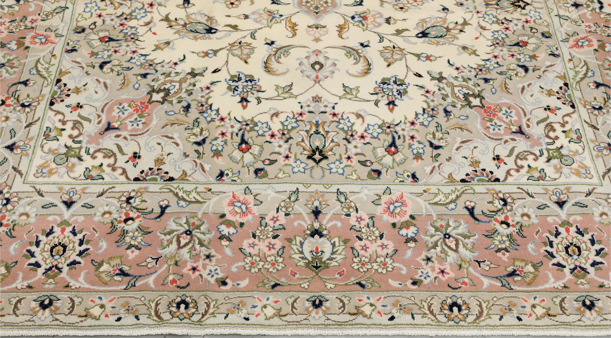 A Keshan carpet, 300 x 200 cm.