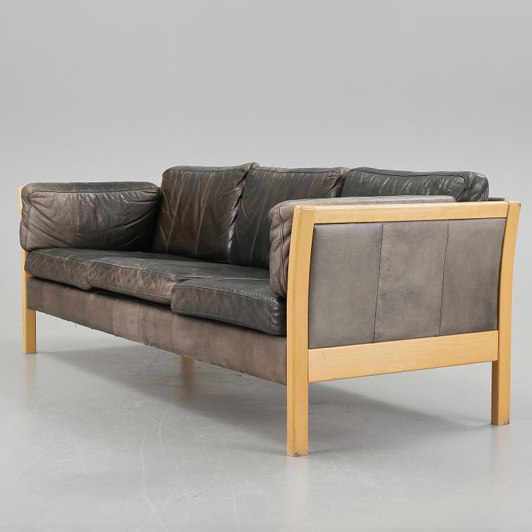 SOFFA, skinn och bok, 1900-talets fjärde kvartal.