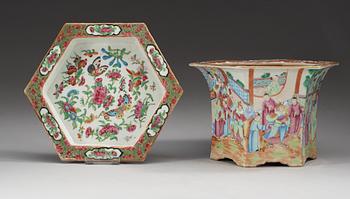 A Canton famille rose flower pot with stand, Qing dynasty, 19th Century.