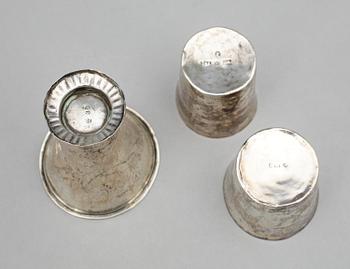 BÄGARE, 3 st, silver, bla trol Carl Petter Modin, Sundsvall. 1700/1800-tal. Total vikt ca 60 g.