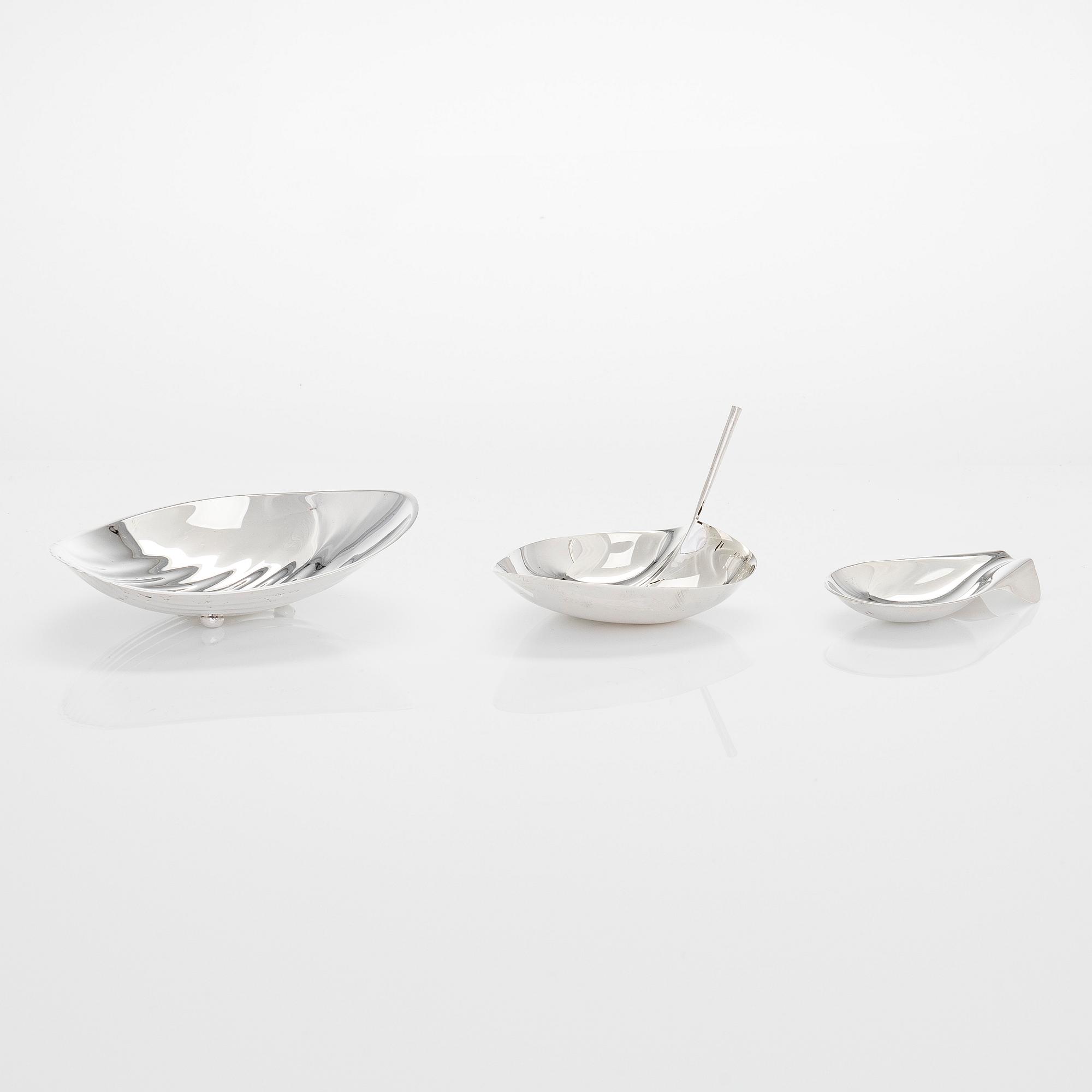 Tapio Wirkkala, skålar, 3 st, silver, Kultakeskus, Tavastehus och Hopeatehdas, Helsingfors, 1955 och 1958.