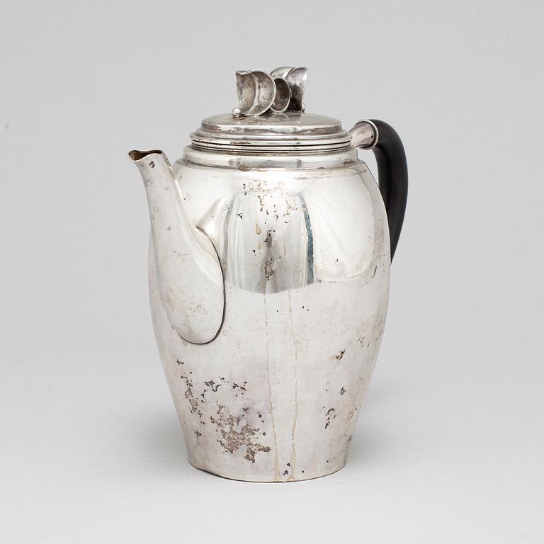 JOHANNES SIGGAARD, a silver coffee pot, Copenhagen 1934.