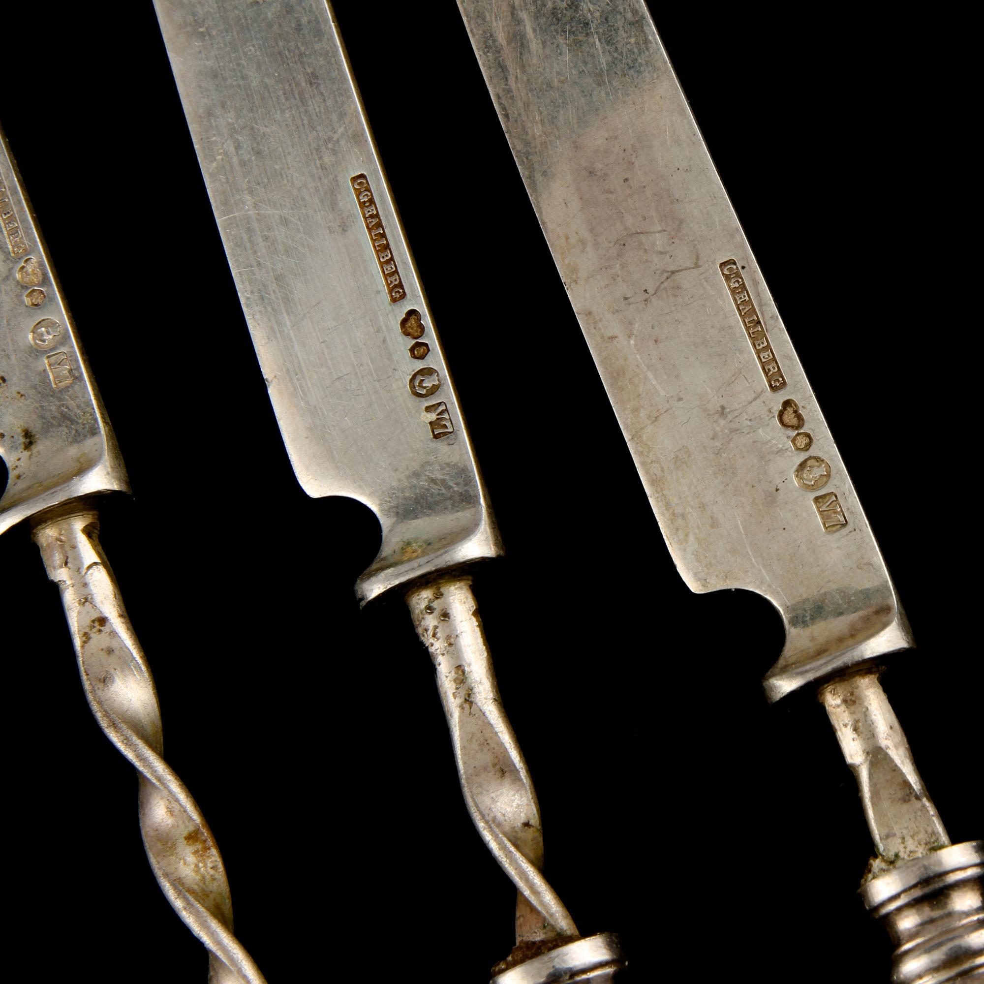 SILVERBESTICK, 46 st, 1800-tal respektive 1900-tal. Total vikt 1650 g.