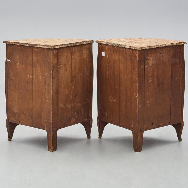 A pair of Louis XV 18th century corner cupboards by Léonard Boudin (1735-1804), master in Paris 1761.