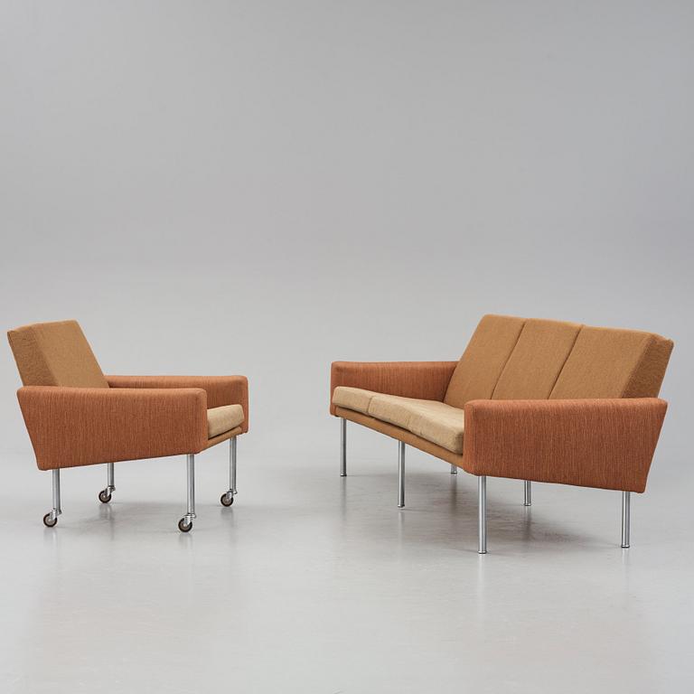 Hans J. Wegner, soffa och fåtölj, modell "AP-34", Anker Petersen AP-Stolen, Danmark, ca. 1957.