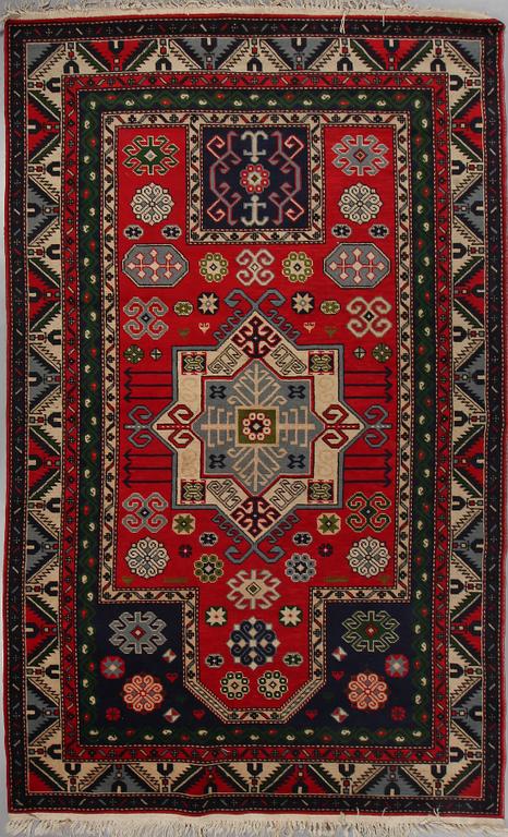 MATTA, trol kaukasisk, old, 274 x 168 cm.