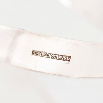 PAULA HÄIVÄOJA, ARMSMYCKE, silver. Helsingfors 1967.