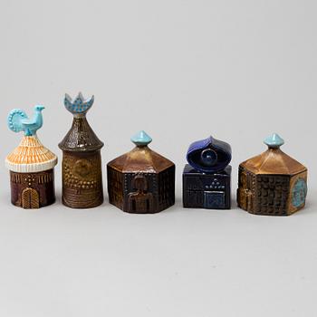 BERTIL VALLIEN, 5 st figuriner/skulpturer av stengods ur serien