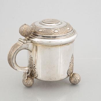 Dryckeskanna, silver, K. Anderson, Stockholm 1905.