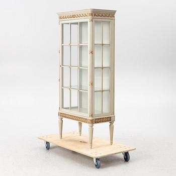 Display cabinet, late Gustavian style, 20th century.