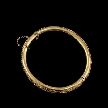 ARMRING, 14k guld, utländska stämplar. Vikt 41 g.