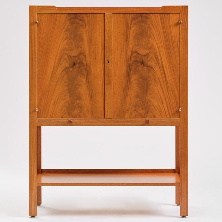 Josef Frank, cabinet, model B 2135, Svenskt Tenn, 1980s/90s.