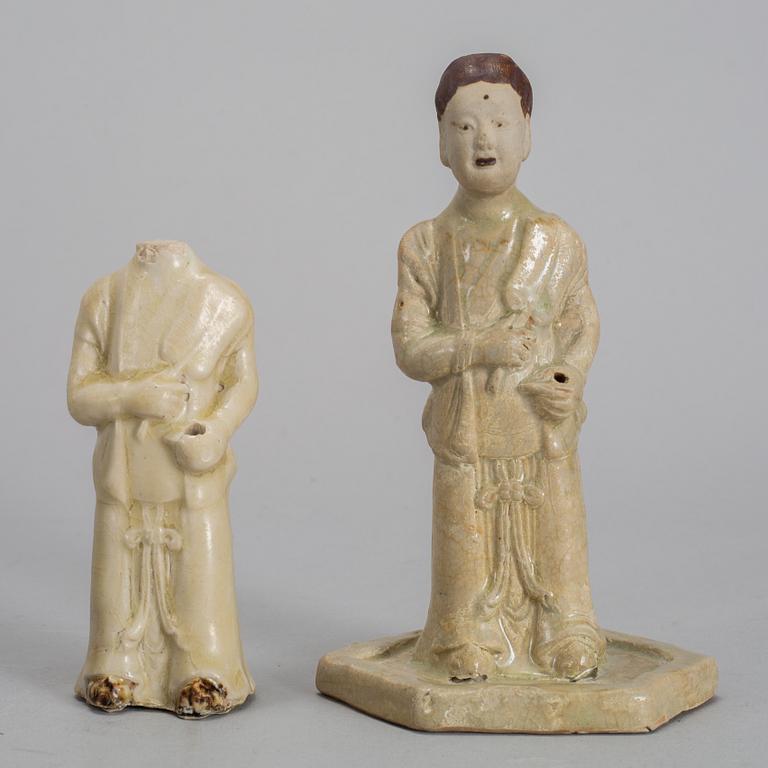 A group of three porcelain figurines, South East Asia, 16th/17th Century.
