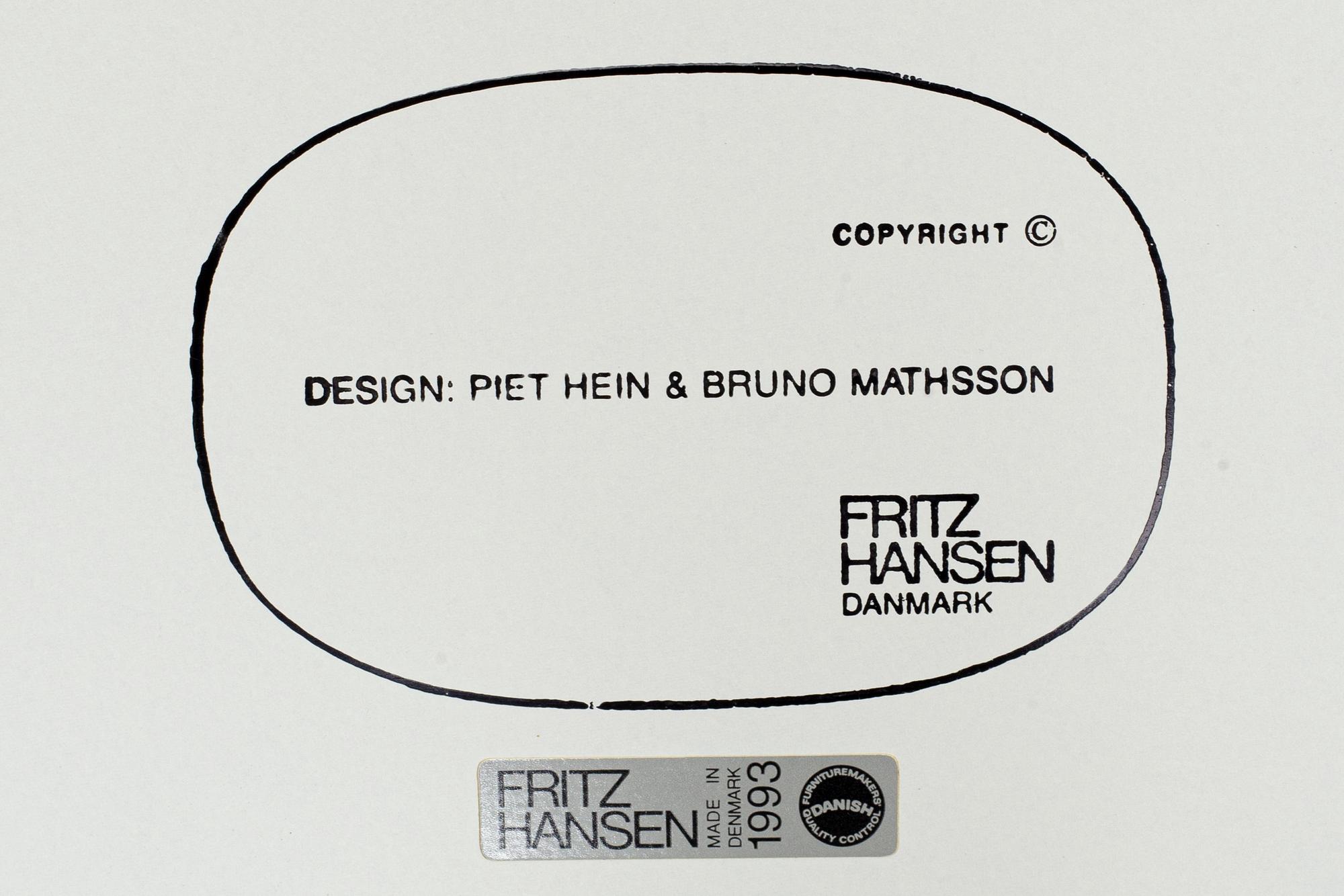 BRUNO MATHSSON & PIET HEIN, bord, "Supercirkel", Fritz Hansen Danmark.