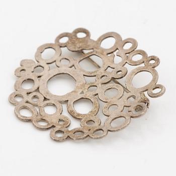PA Lundahl Terrs, en brosch och ett par manschettknappar silver, Växjö 1966.