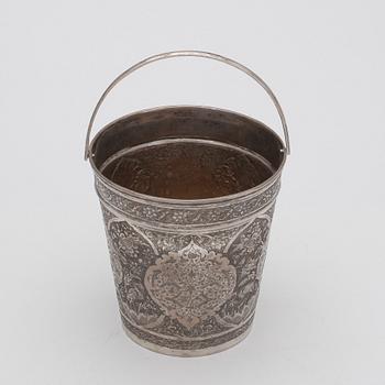 ISHINK, silver, möjligen Persien. Omkring 1900. 325 gram.