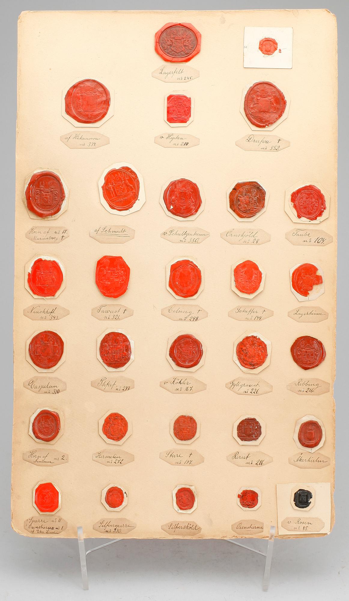 SIGILLSAMLING, 7 blad, mestadels svenska adelsvapen, 1800-tal.