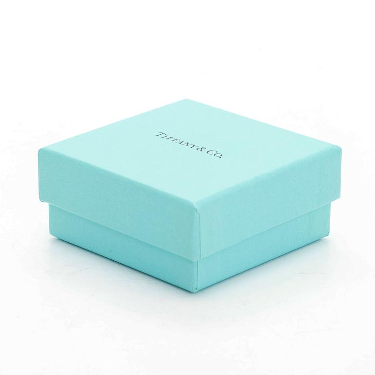 Tiffany & Co, a platinum 'Etoile' ring with brilliant-cut diamonds.