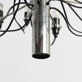 Gino Sarfatti, a model 2097/30 chandelier, Flos, Italy.