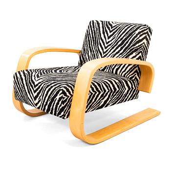 ALVAR AALTO, an early 1990's '400' armchair for Artek.