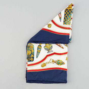 Hermès, scarf, 'Qu'importe le flacon'.